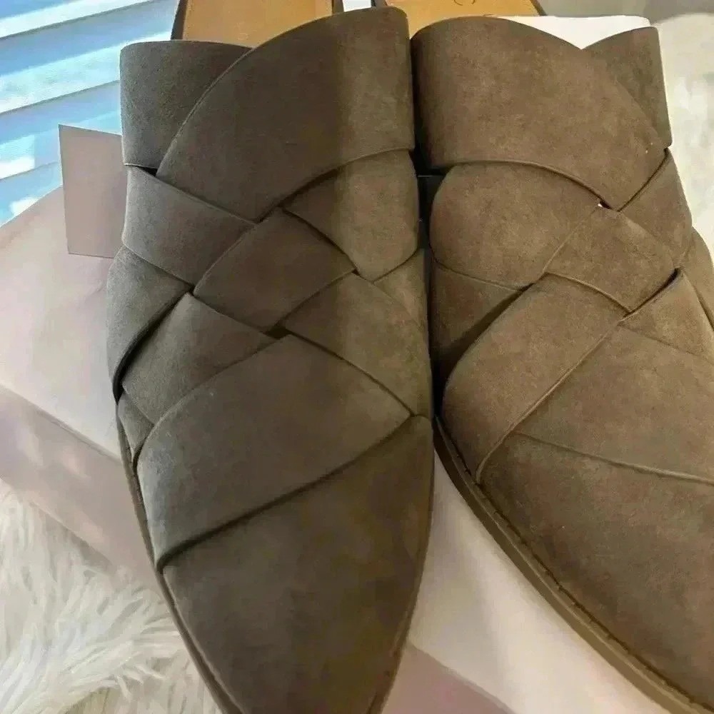 LC Lauren Conrad Rowann Taupe Woven Pointed Toe Block Heel Mules Mens 9.5